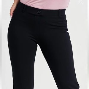 Betabrand straight leg / classic dress pant yoga pant. Black